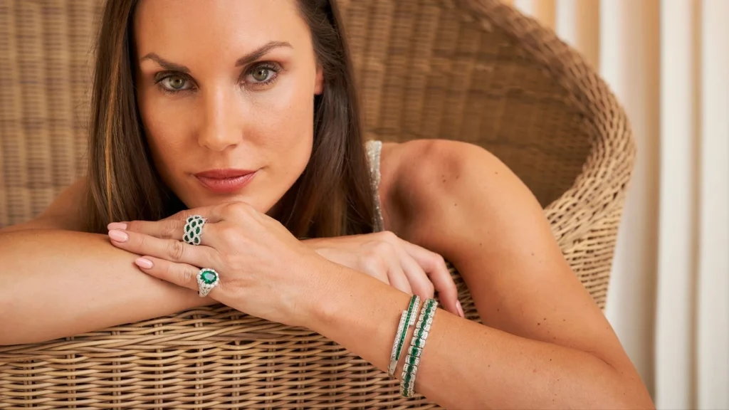 Emerald Rings for Women: A Symbol of Elegance and Grace